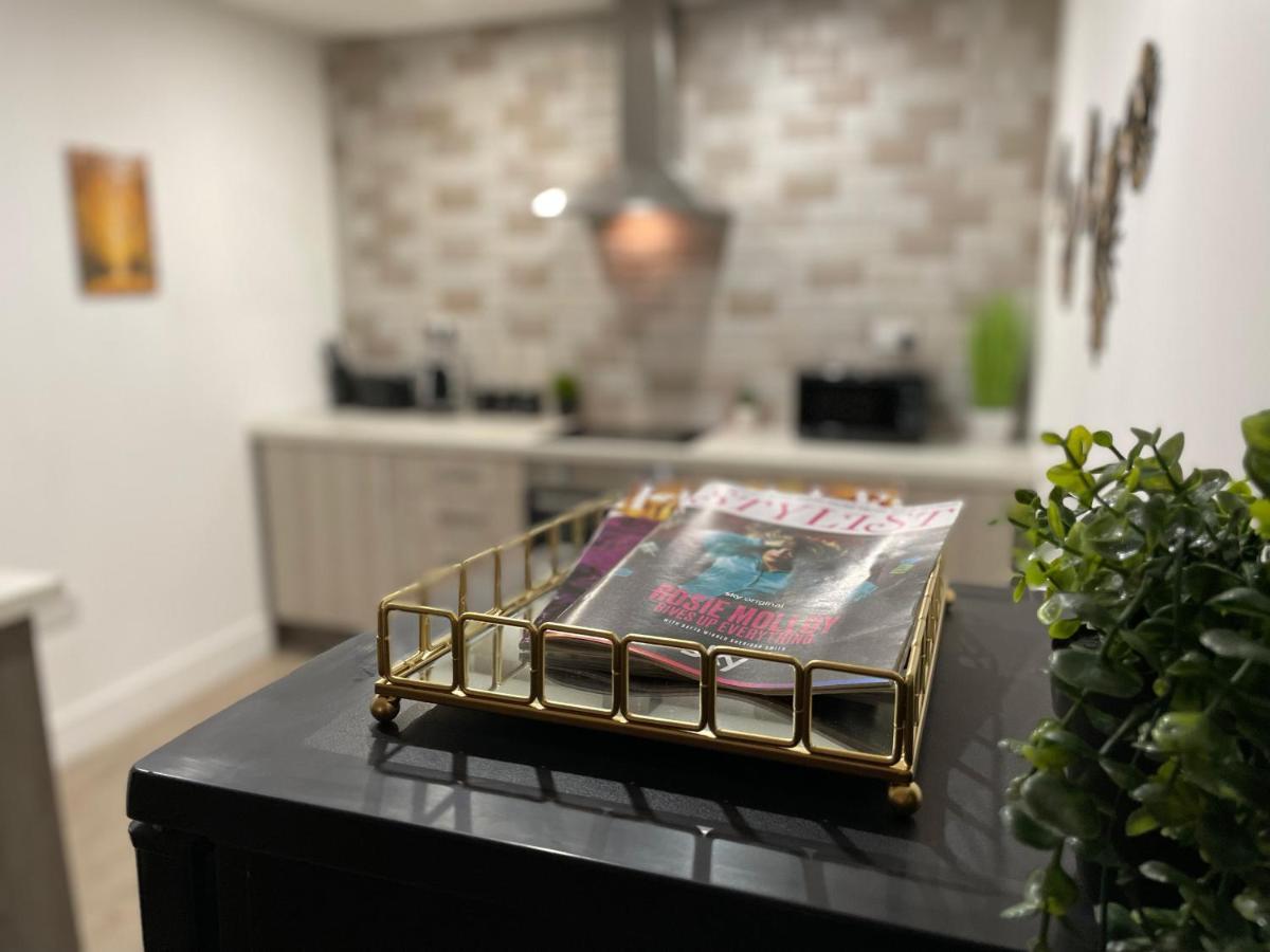 Luxurious 2 Bed Apartment In Heart Of Burnley With Private Parking Екстериор снимка