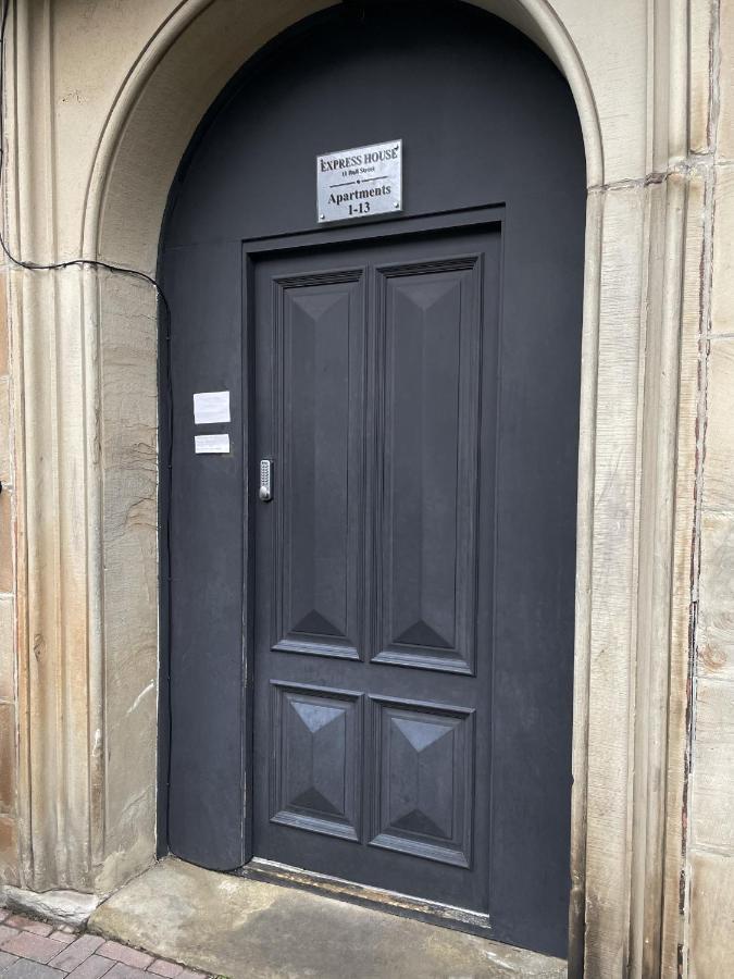 Luxurious 2 Bed Apartment In Heart Of Burnley With Private Parking Екстериор снимка